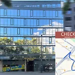 Hotel Reverie - Dependance, Check-In At Metropolitan Star