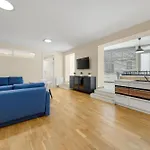Hotel Reverie - Dependance, Check-In At Metropolitan Star