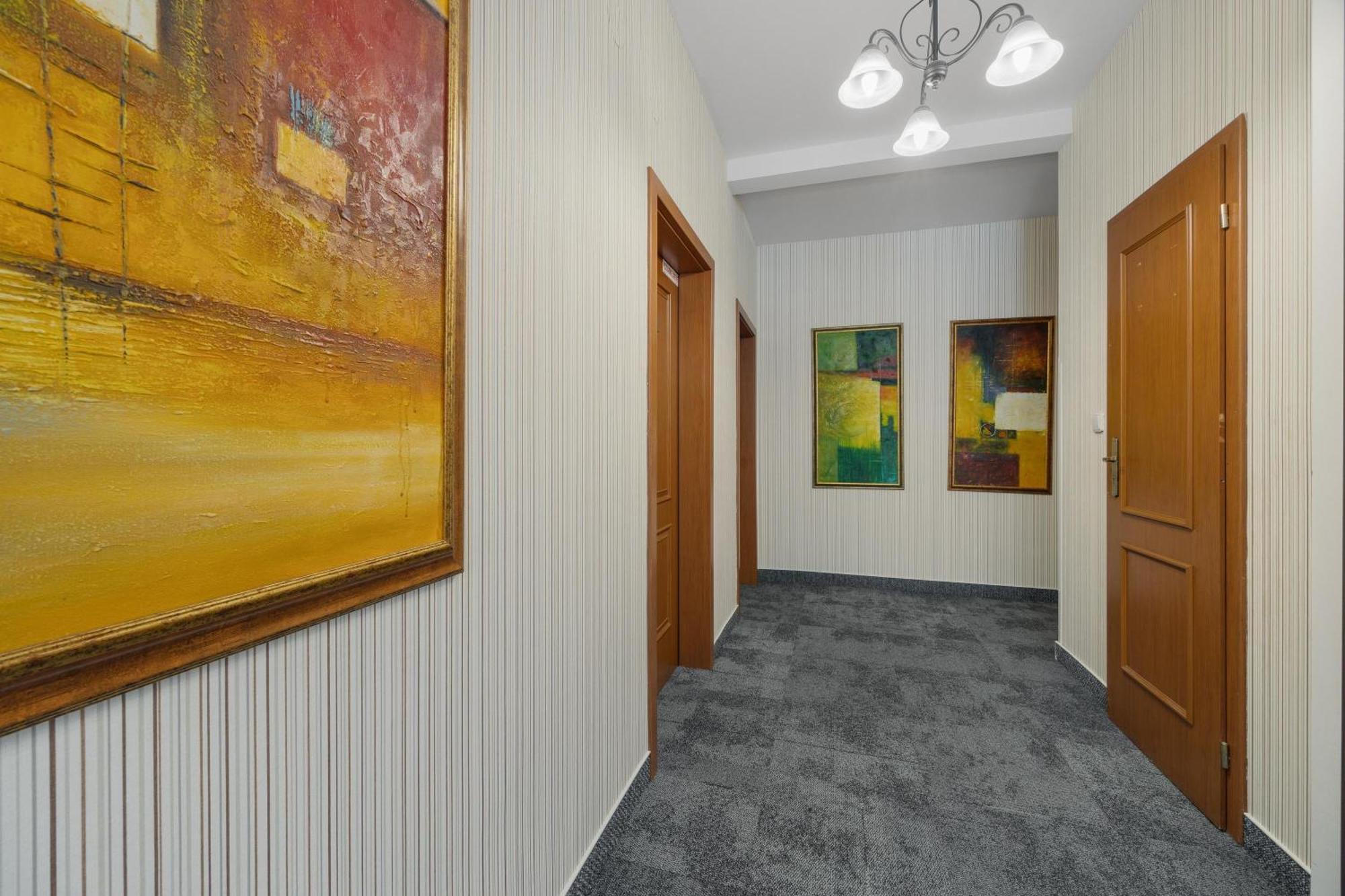 Reverie - Dependance, Check-in At Metropolitan Star 3* Bratislava