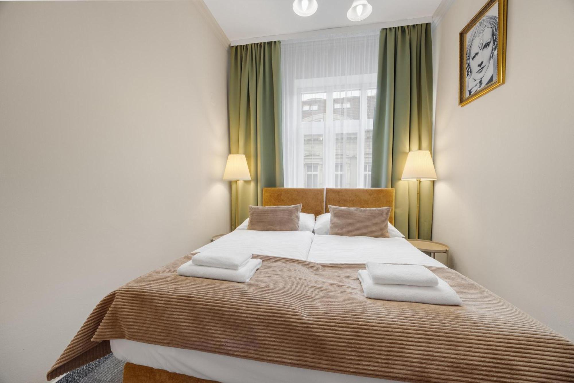 Reverie - Dependance, Check-in At Metropolitan Star 3* Bratislava