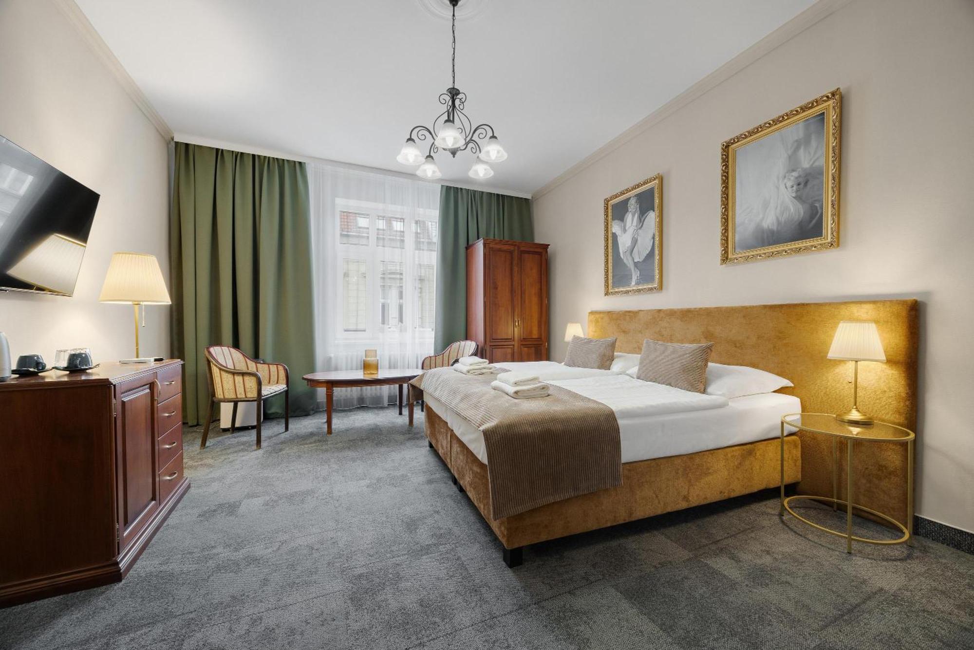 Hotel Reverie - Dependance, Check-in At Metropolitan Star 3*