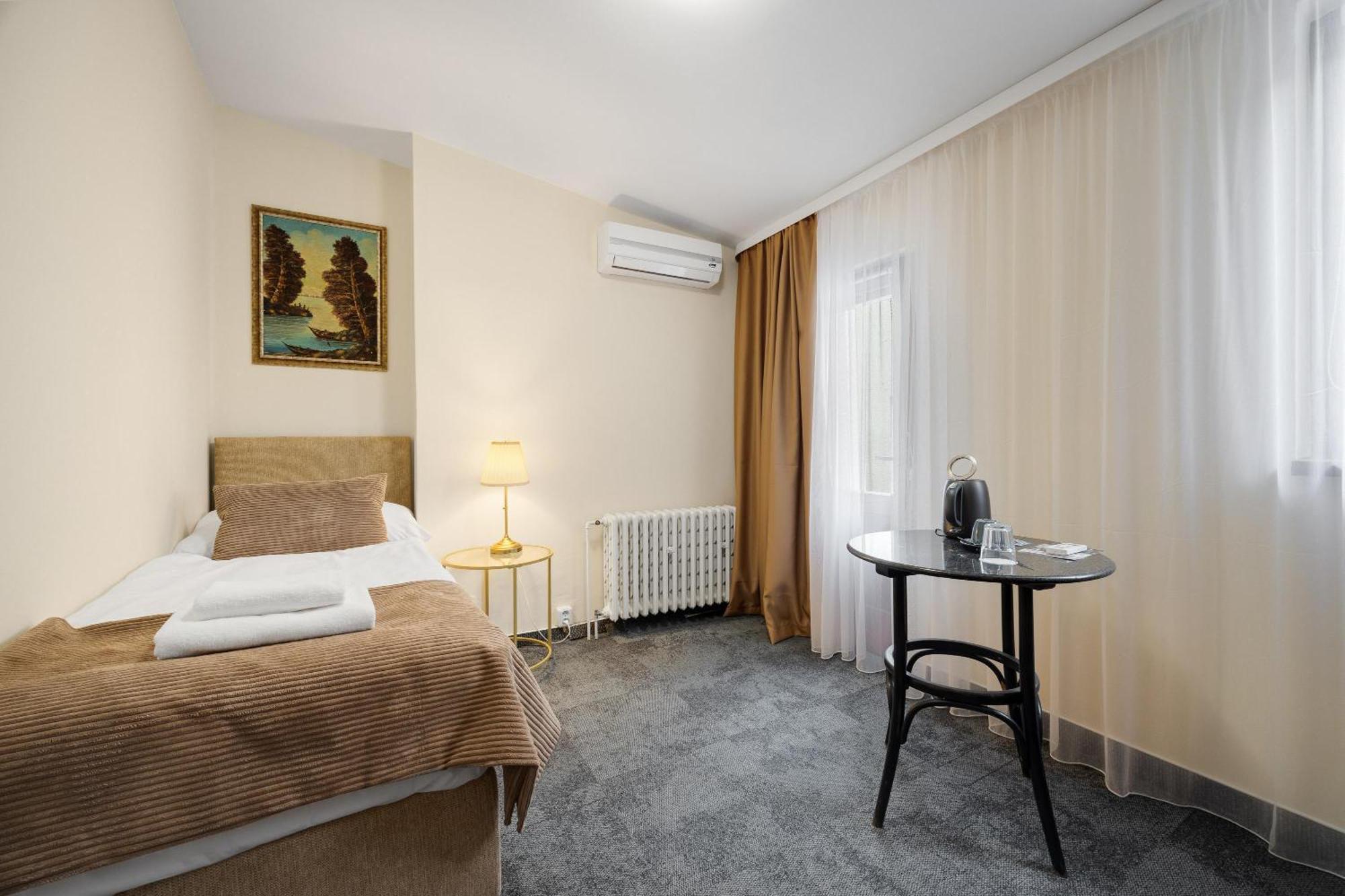 Reverie - Dependance, Check-in At Metropolitan Star 3* Bratislava